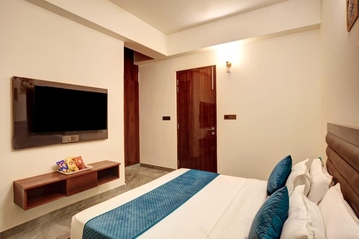 Hotel Elite Grand Near Kailash Hospital Noida Luaran gambar