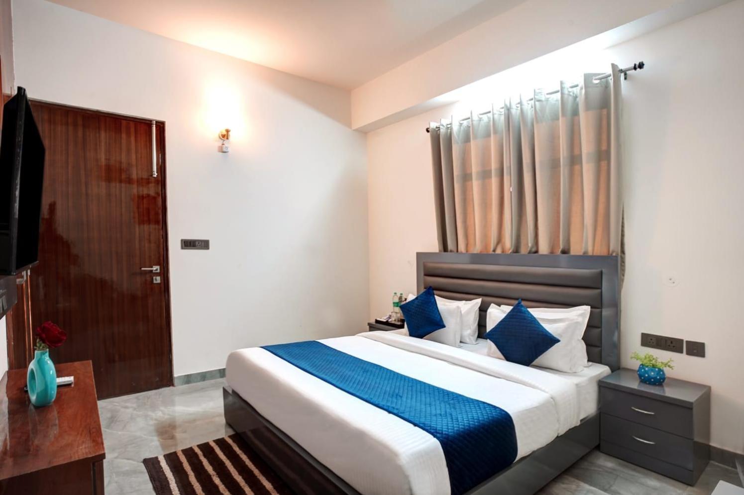 Hotel Elite Grand Near Kailash Hospital Noida Luaran gambar