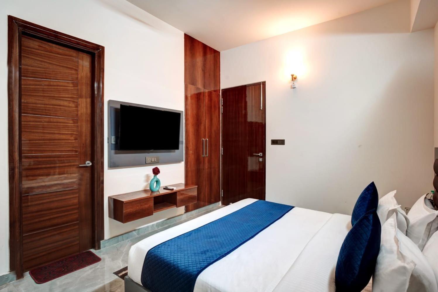Hotel Elite Grand Near Kailash Hospital Noida Luaran gambar